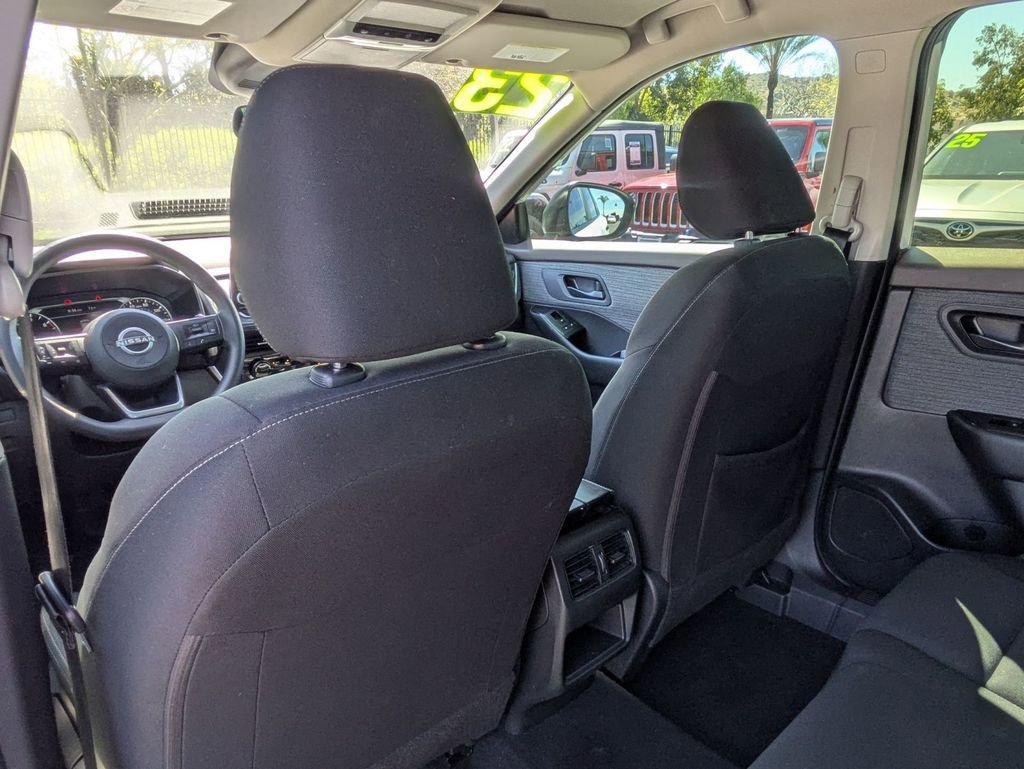 Used 2023 Nissan Rogue S FWD image 25