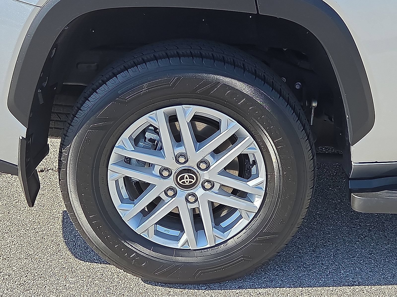 Used 2025 Toyota Sequoia SR5 AWD/4WD image 7