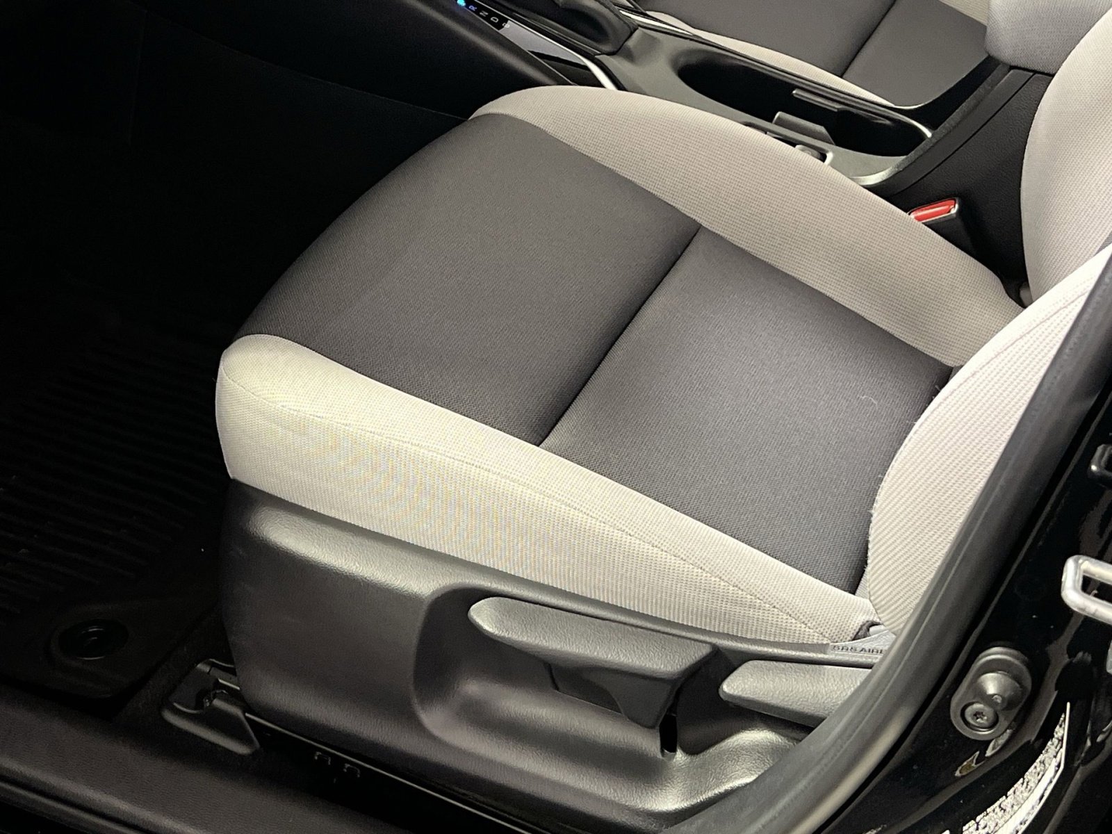 Used 2024 Toyota Corolla LE image 14