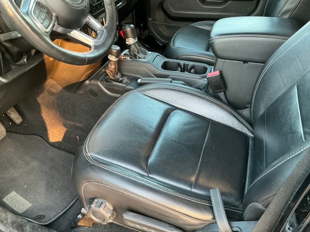 Used 2023 Jeep Wrangler Unlimited Sahara w/ Cold Weather Group image 9