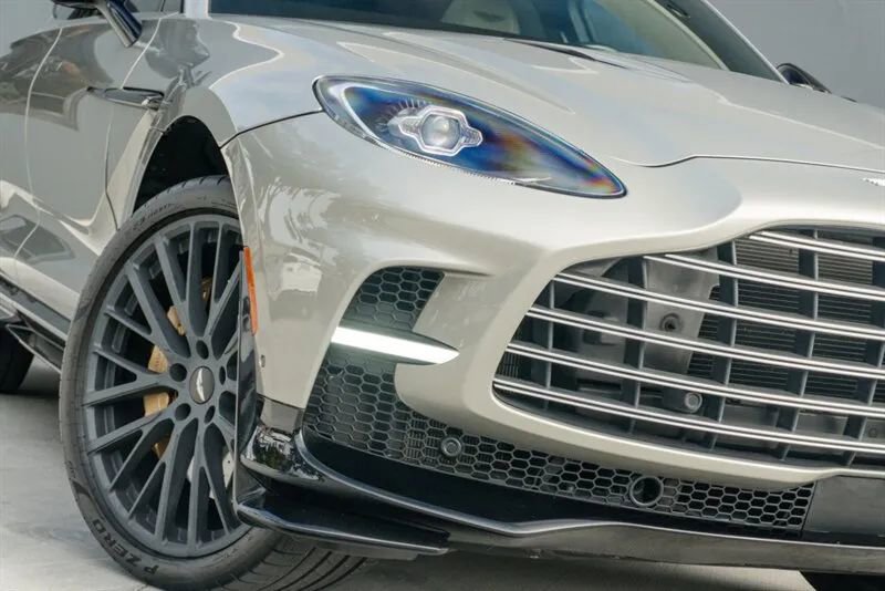 Used 2023 Aston Martin DBX 707 image 34