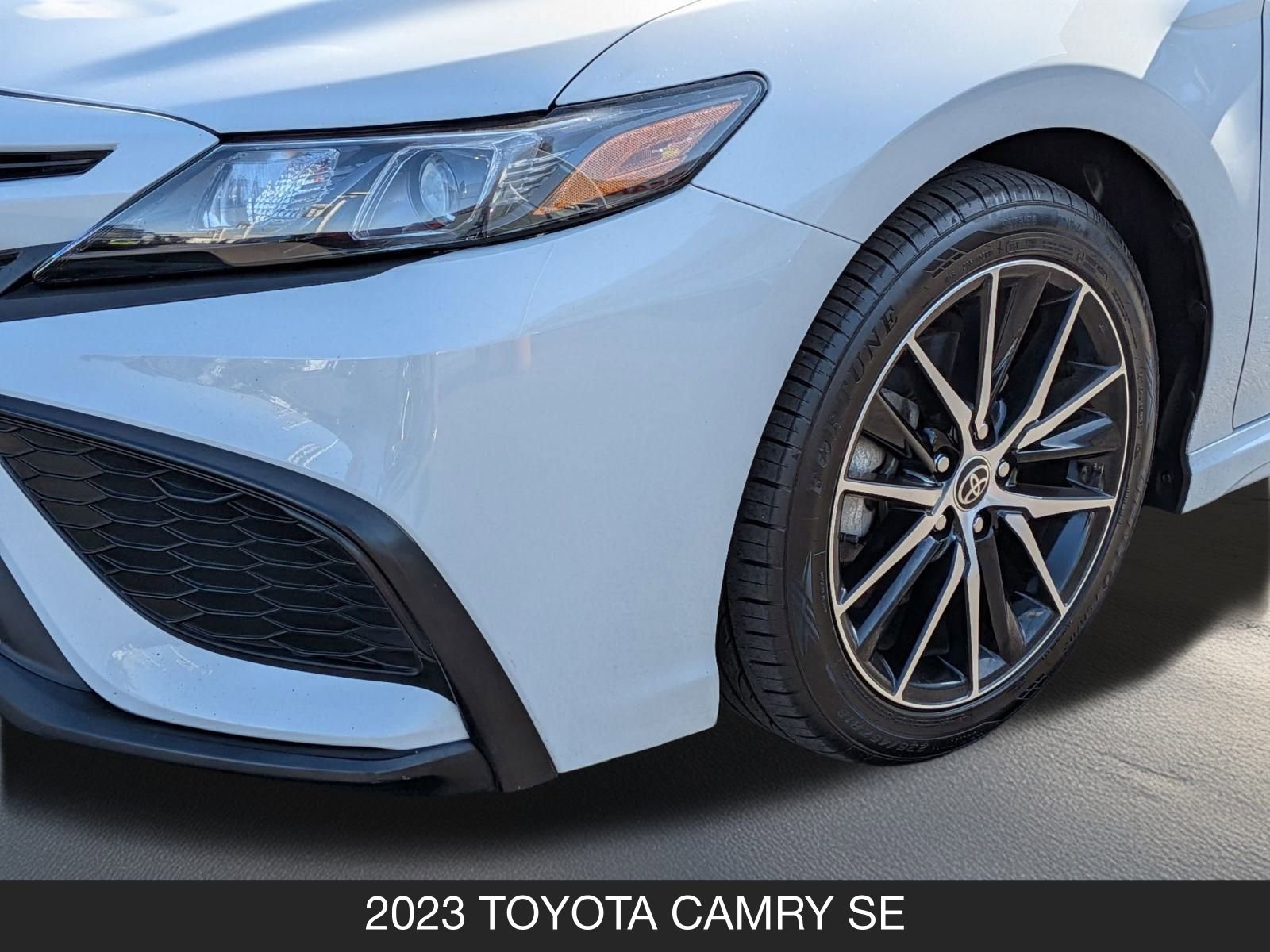 Used 2023 Toyota Camry SE image 10