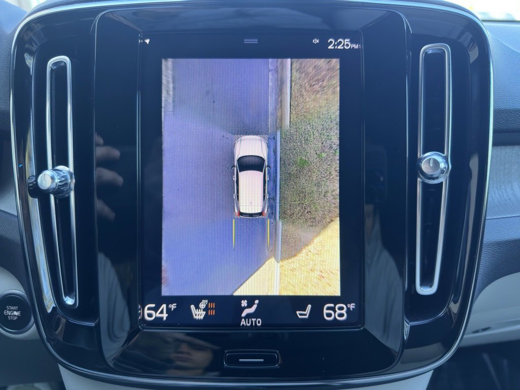 Used 2020 Volvo XC40 T4 Inscription image 55