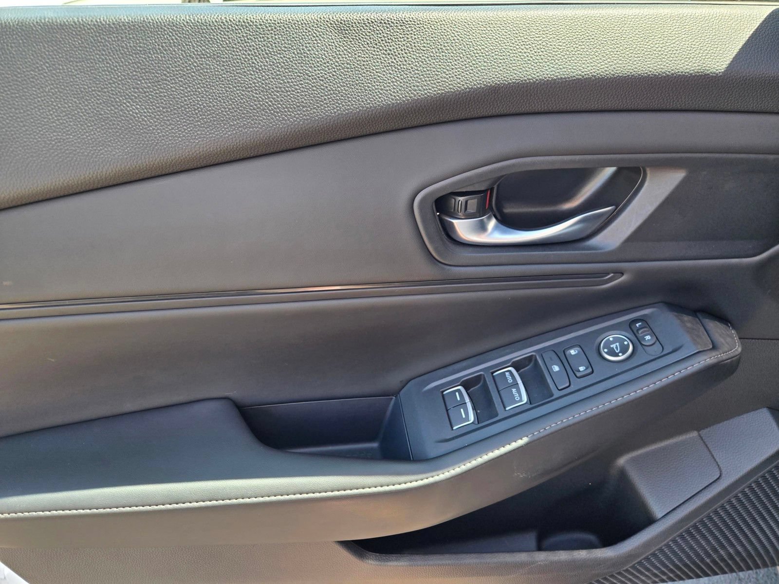 Used 2023 Honda Accord Sport image 16