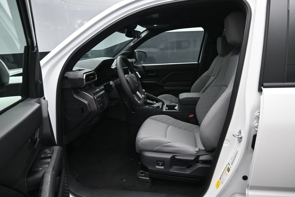 Used 2026 Toyota Tacoma SR5 AWD/4WD image 9