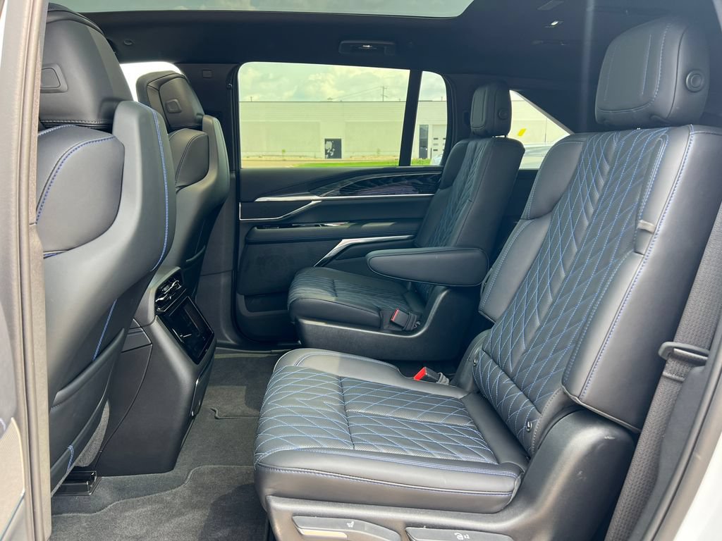 New 2026 Cadillac Escalade IQ Sport 1 AWD/4WD image 4