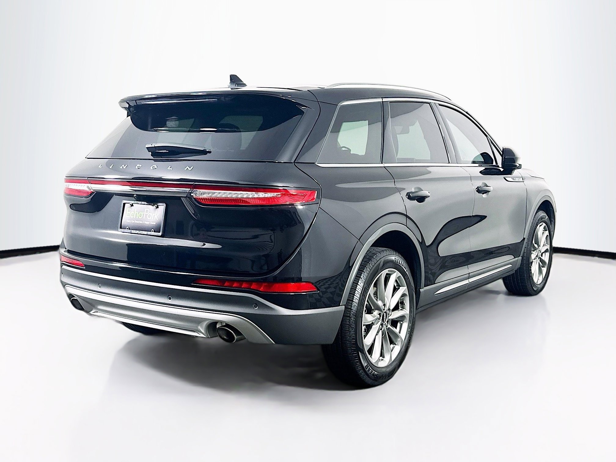 Used 2022 Lincoln Corsair FWD w/ Premium Package image 9