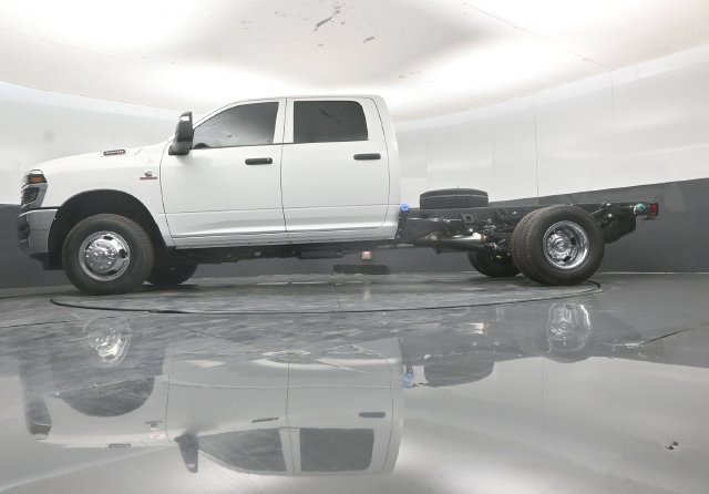 New 2026 RAM 3500 Tradesman w/ Chrome Appearance Group A AWD/4WD image 55