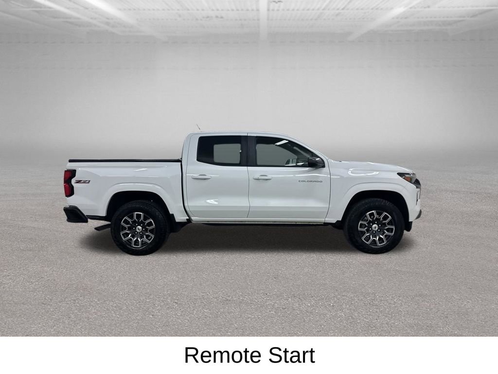 Used 2025 Chevrolet Colorado Z71 AWD/4WD image 14
