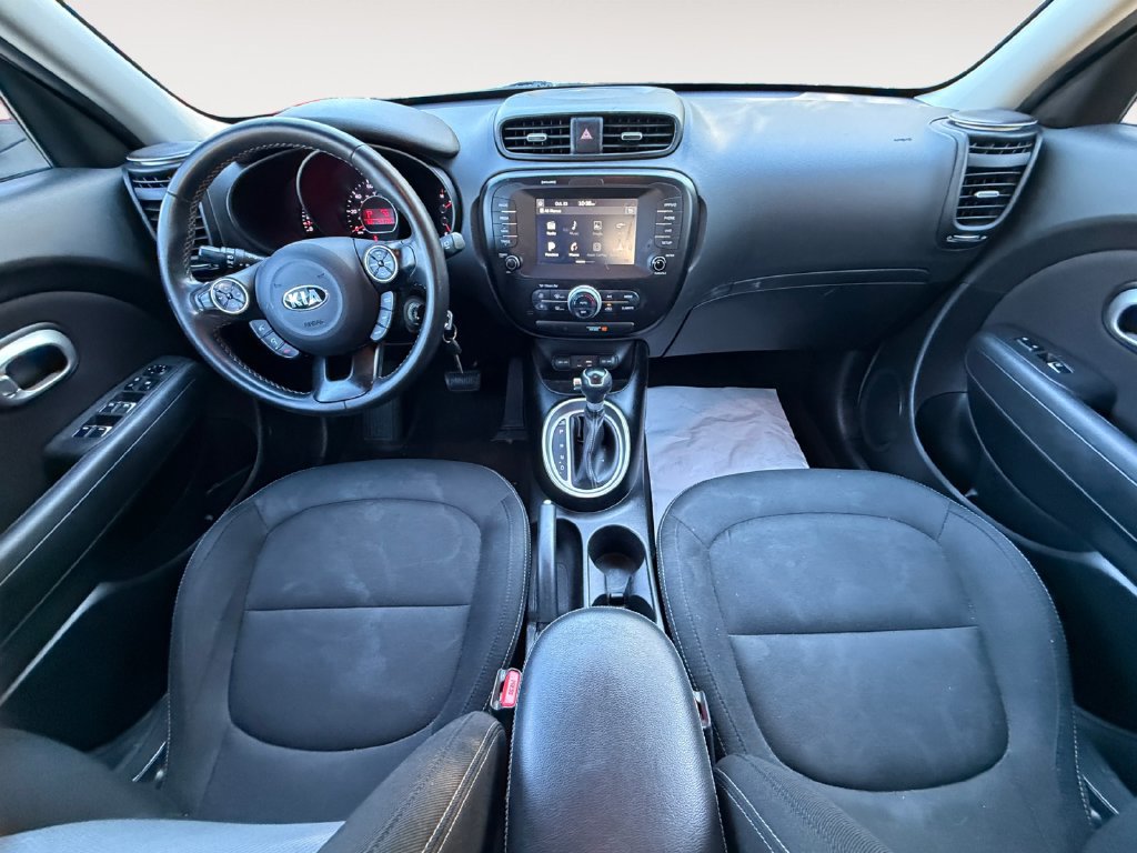 Used 2018 Kia Soul + FWD image 11