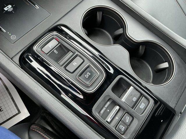 Used 2025 Honda Pilot TrailSport image 24