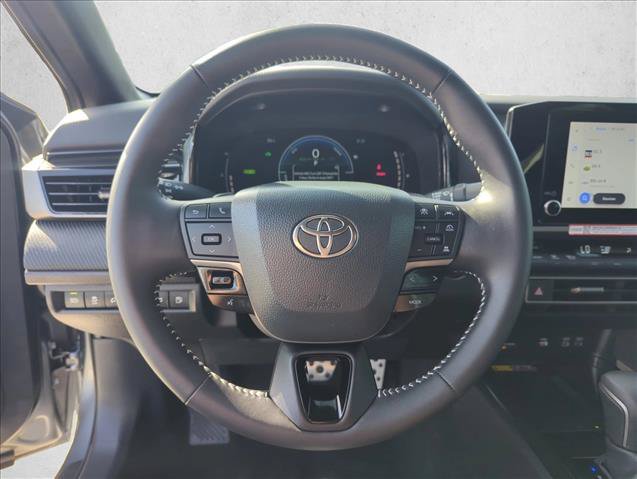 Used 2026 Toyota Camry SE FWD image 15