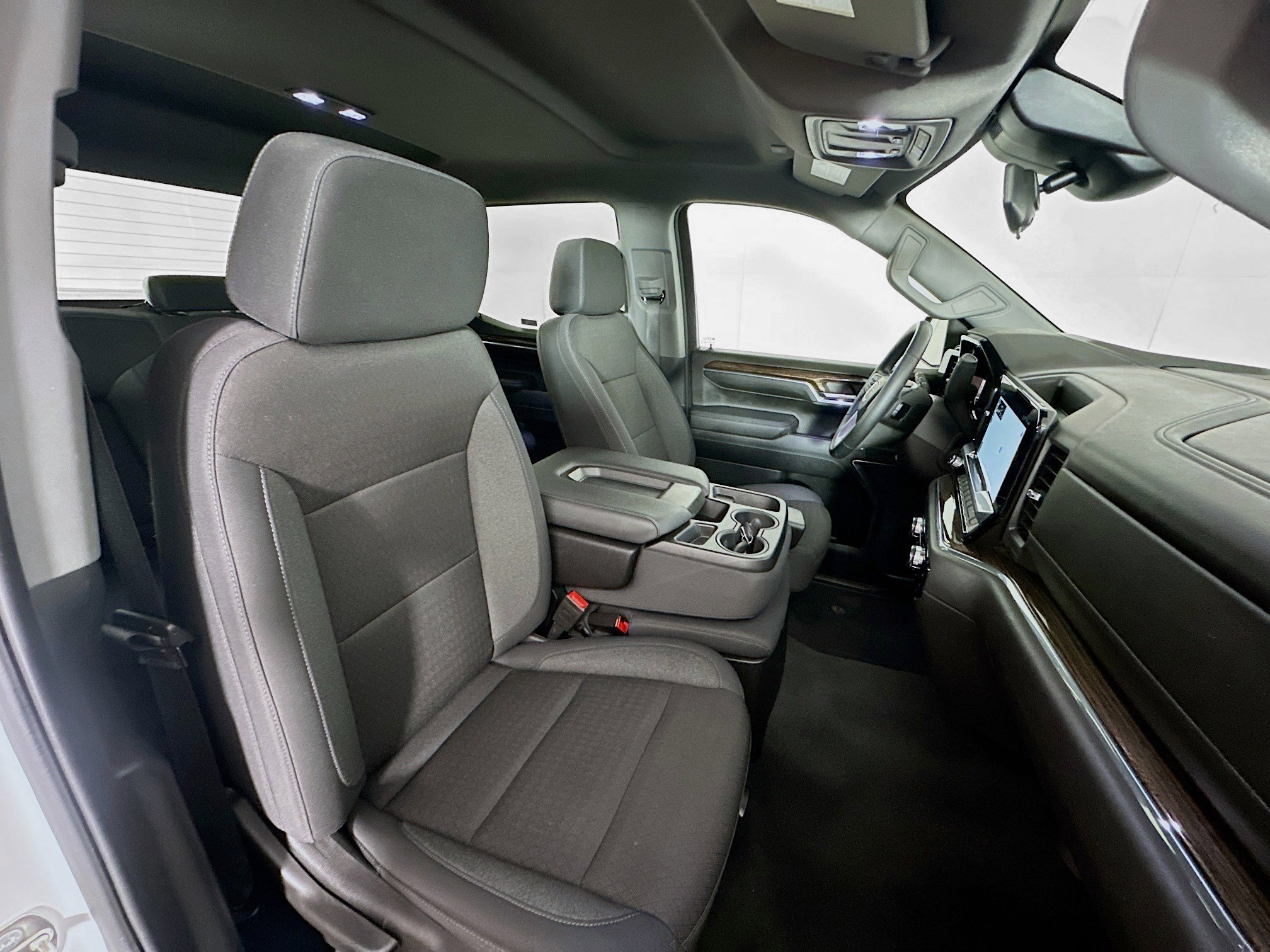 Used 2024 GMC Sierra 1500 Elevation image 29