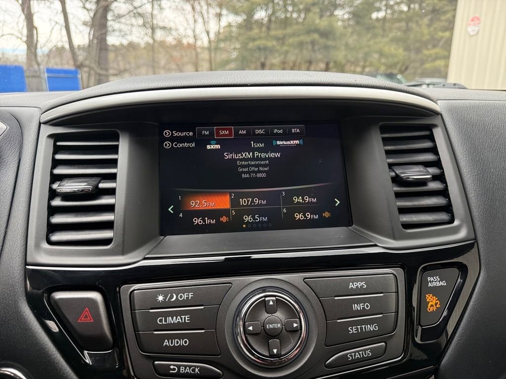 Used 2020 Nissan Pathfinder S image 21