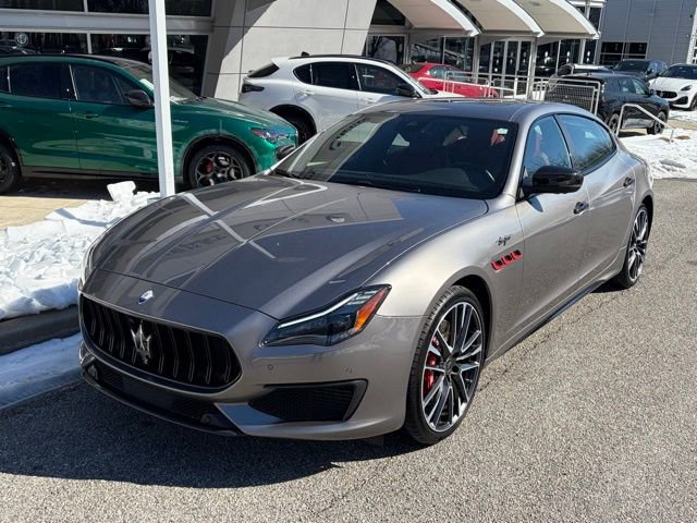 Used 2022 Maserati Quattroporte Trofeo image 2