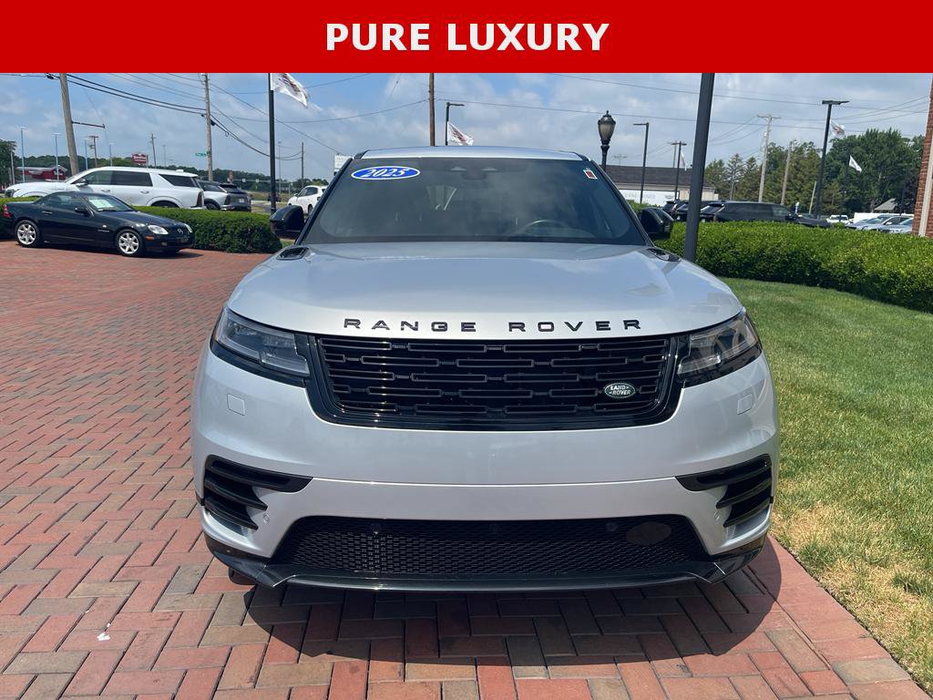 Used 2025 Land Rover Range Rover Velar Dynamic SE AWD/4WD image 3