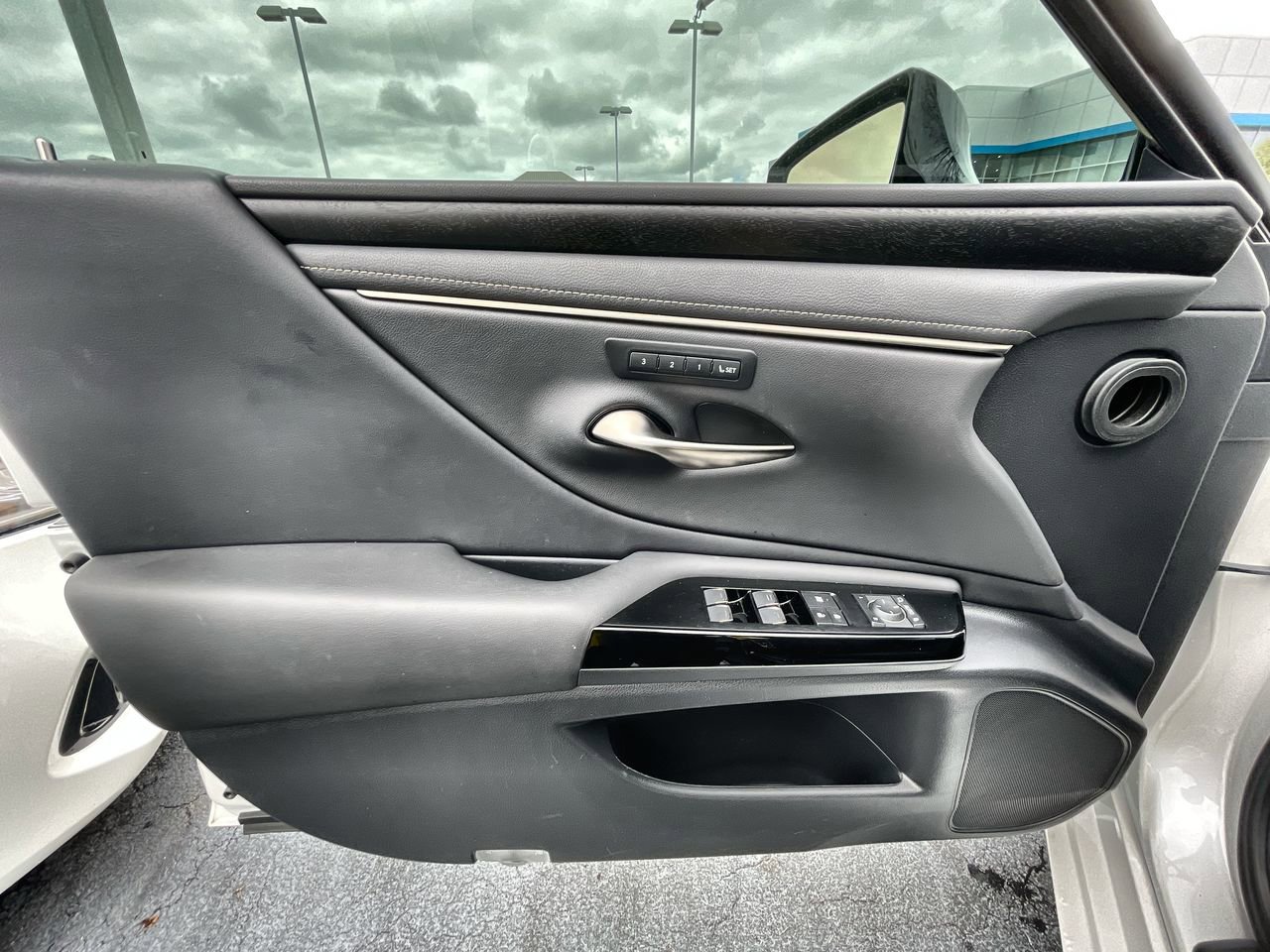 Used 2022 Lexus ES 350 w/ Premium Package FWD image 22