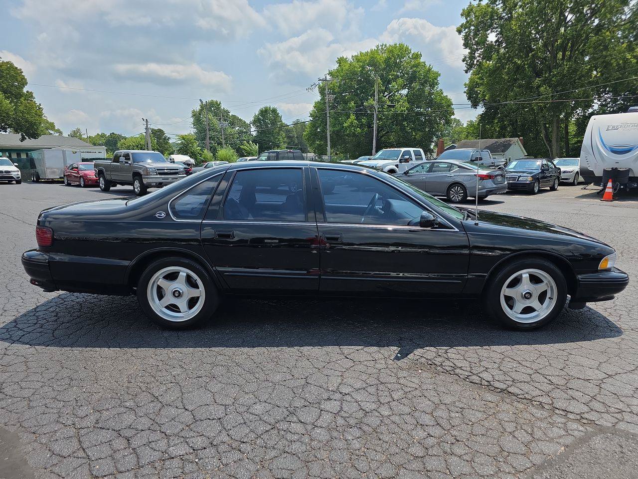 Used 1996 Chevrolet Impala SS RWD image 21