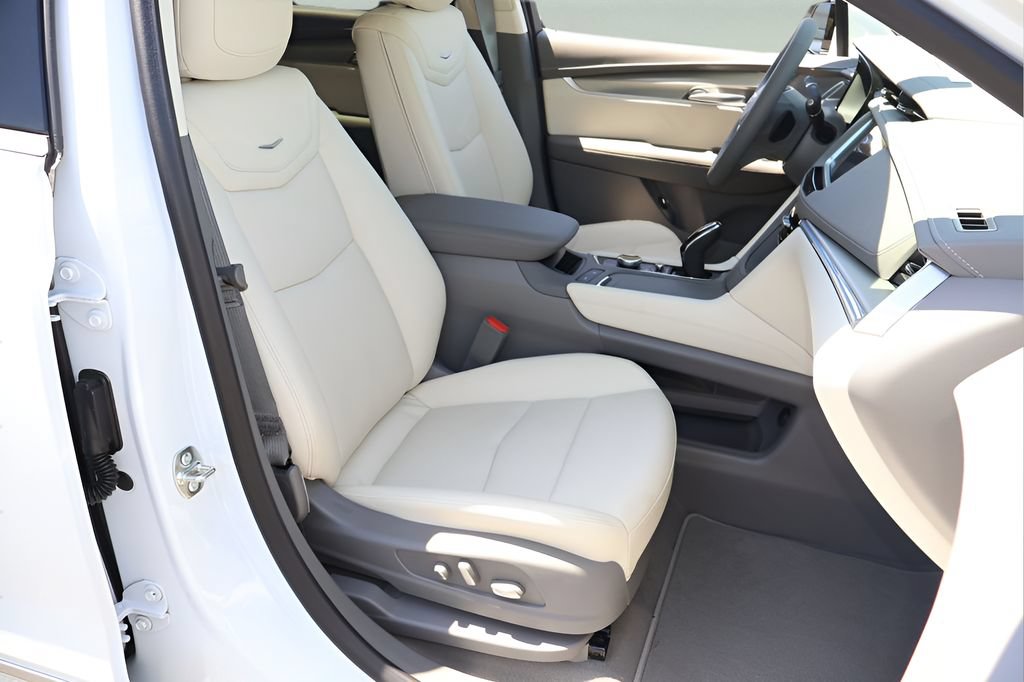 New 2026 Cadillac XT5 Premium Luxury AWD/4WD image 17