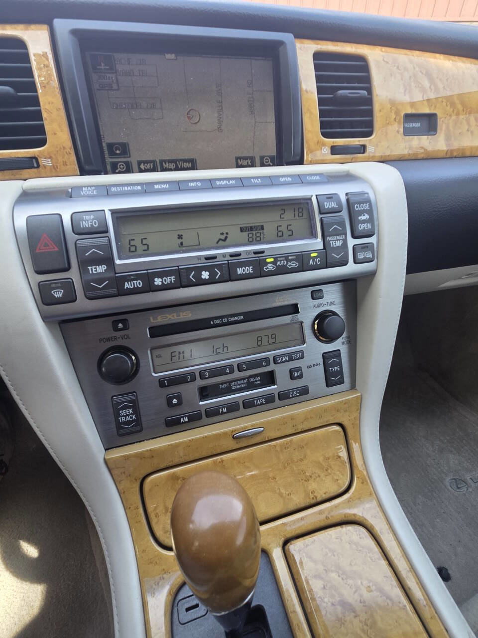 Used 2005 Lexus SC 430 Convertible RWD image 10