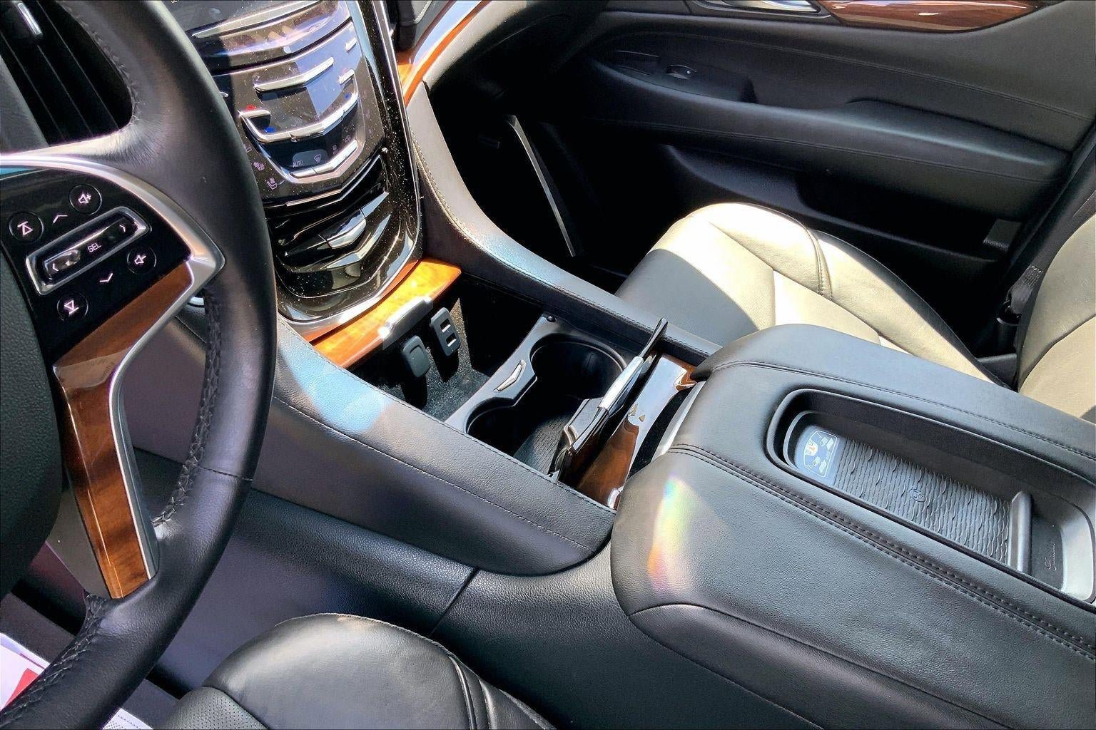 Used 2016 Cadillac Escalade Premium AWD/4WD image 15