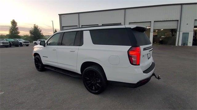 Used 2022 Chevrolet Suburban RST w/ Luxury Package image 39