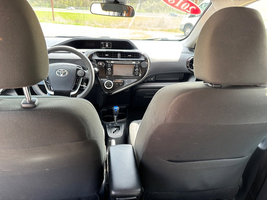 Used 2018 Toyota Prius C Two image 15