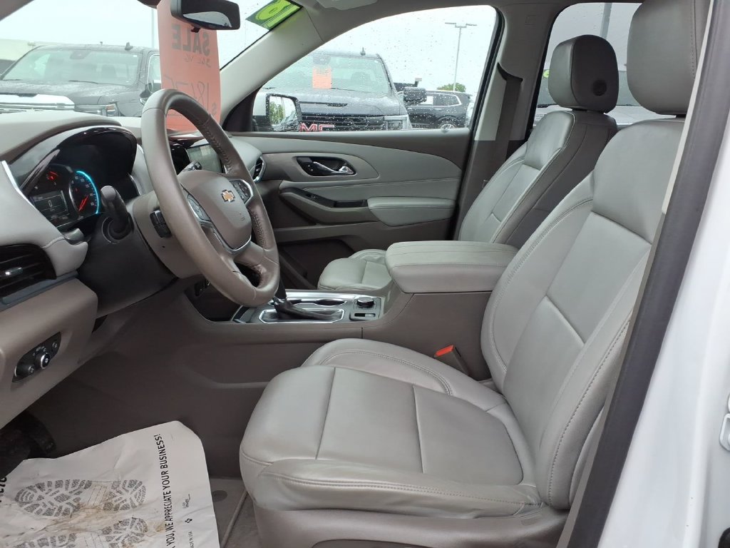 Used 2018 Chevrolet Traverse LT FWD image 13