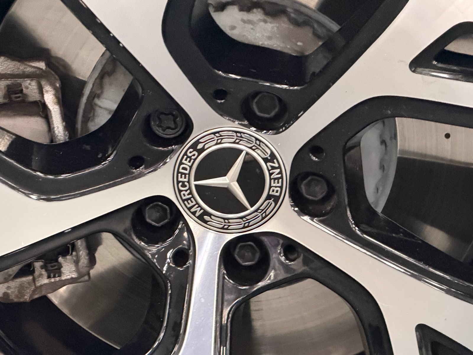 Used 2025 Mercedes-Benz GLC 350e 4MATIC image 19