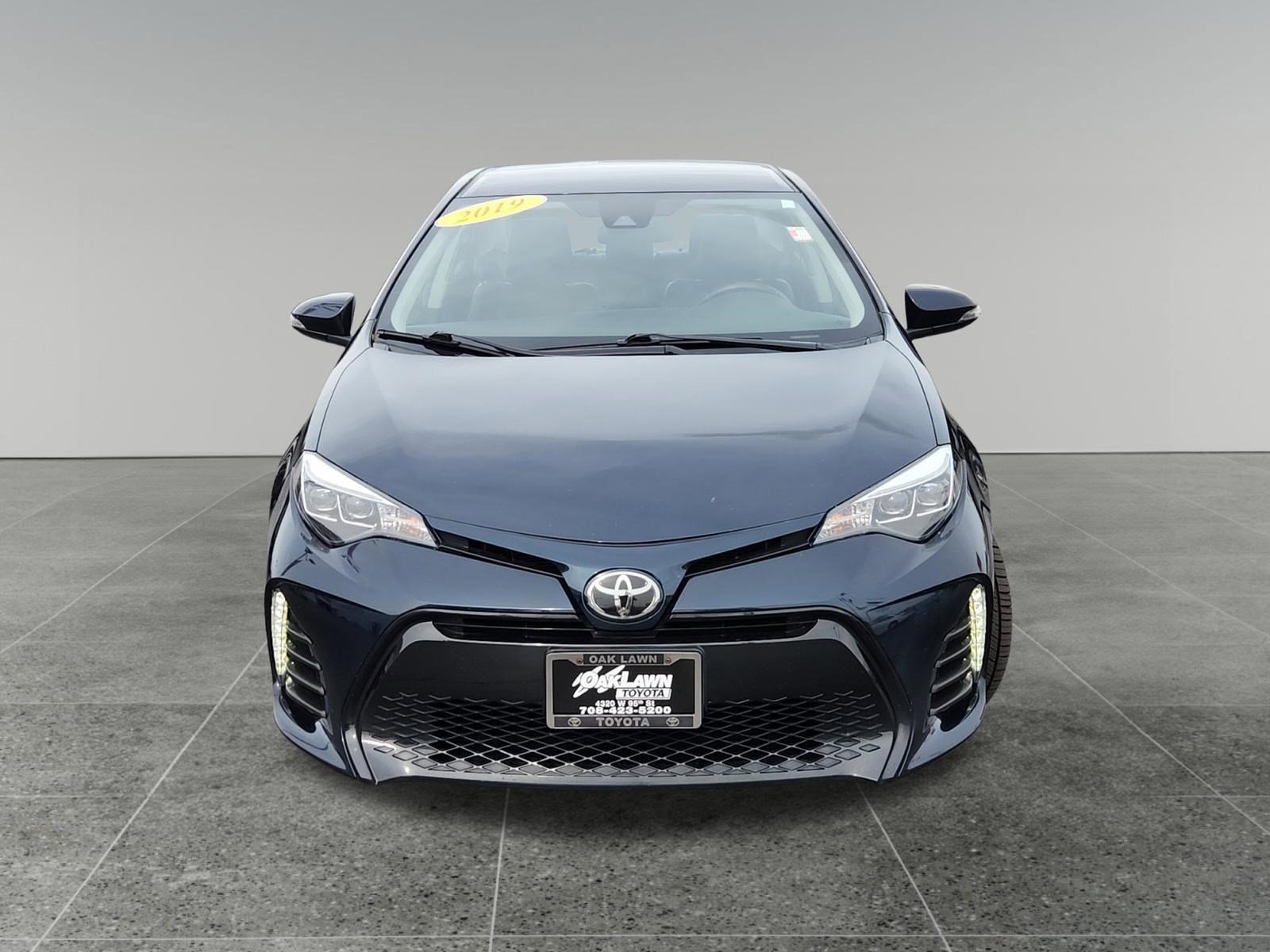Used 2019 Toyota Corolla SE image 2