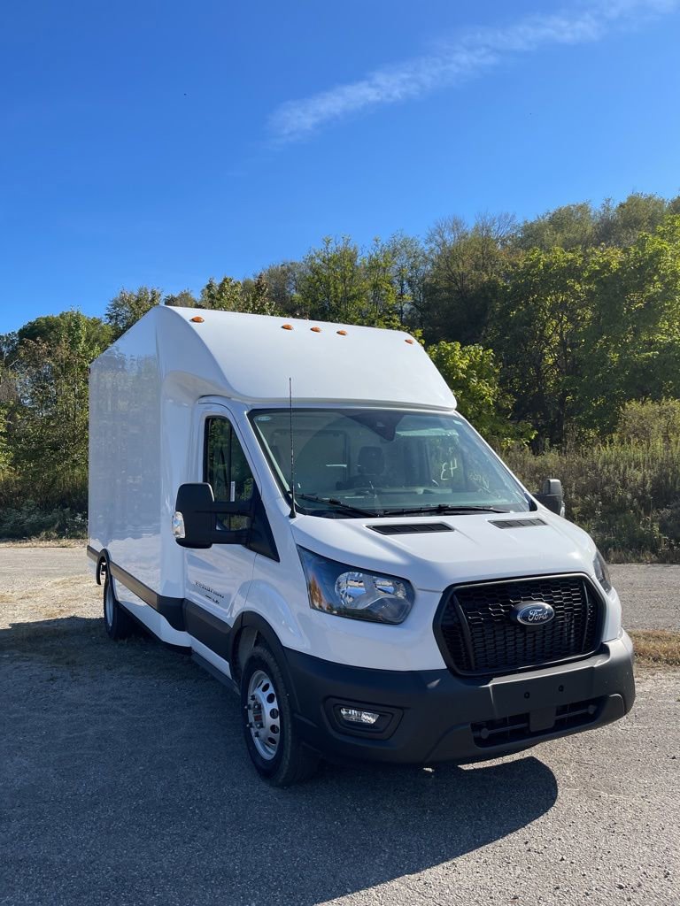 New 2025 Ford Transit 350 DRW AWD image 8