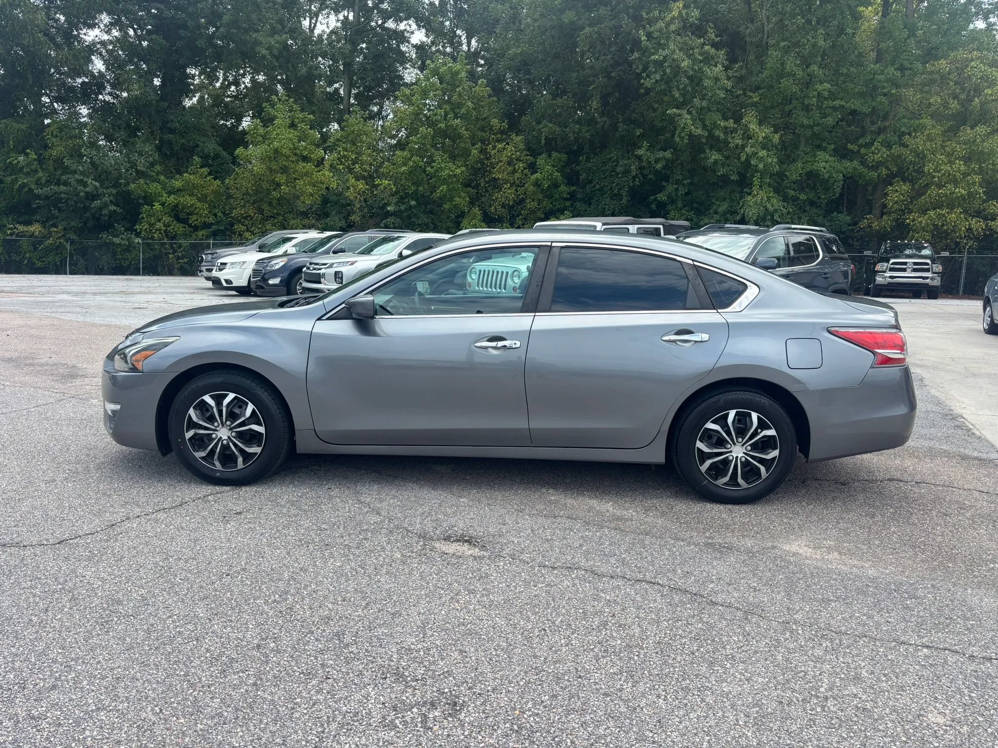 Used 2015 Nissan Altima 2.5 S w/ Power Driver Seat Package FWD image 8