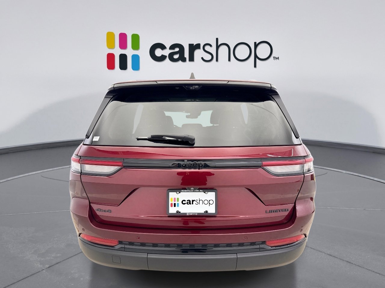 Used 2023 Jeep Grand Cherokee Limited w/ Luxury Tech Group II AWD/4WD image 4
