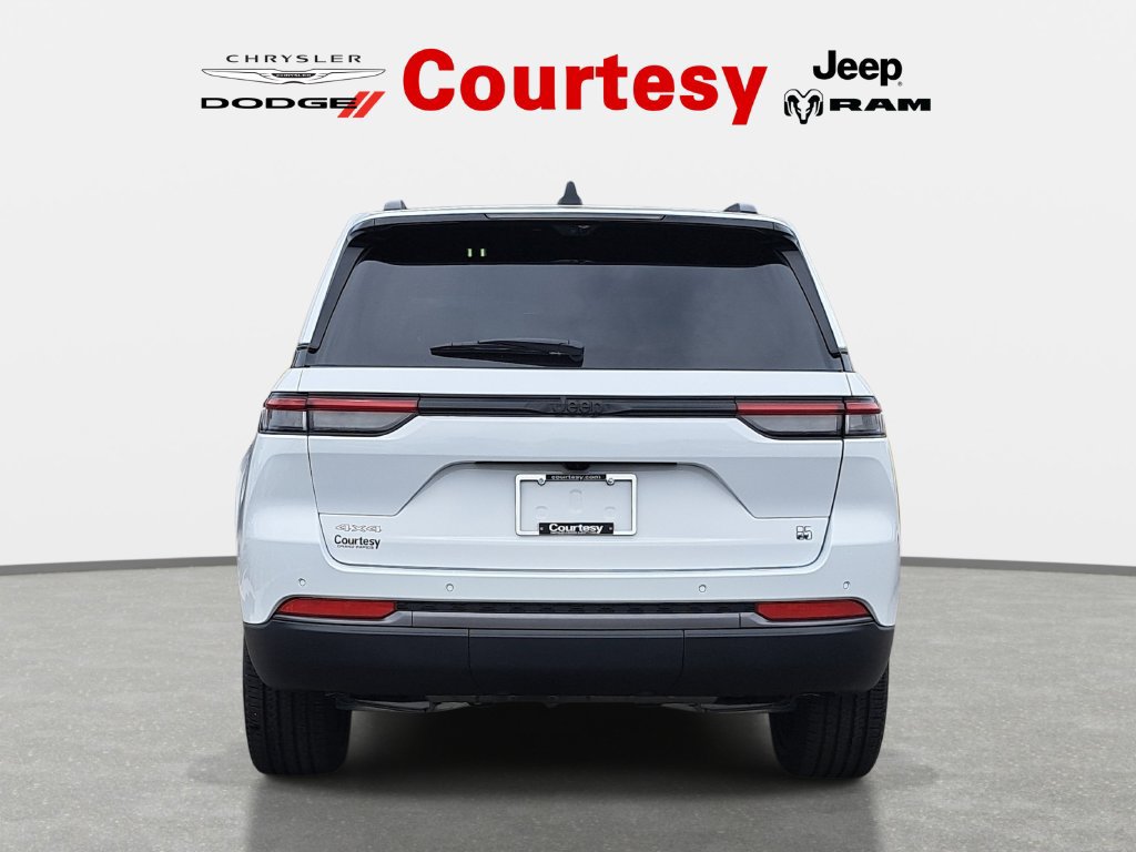 New 2026 Jeep Grand Cherokee Limited AWD/4WD image 4