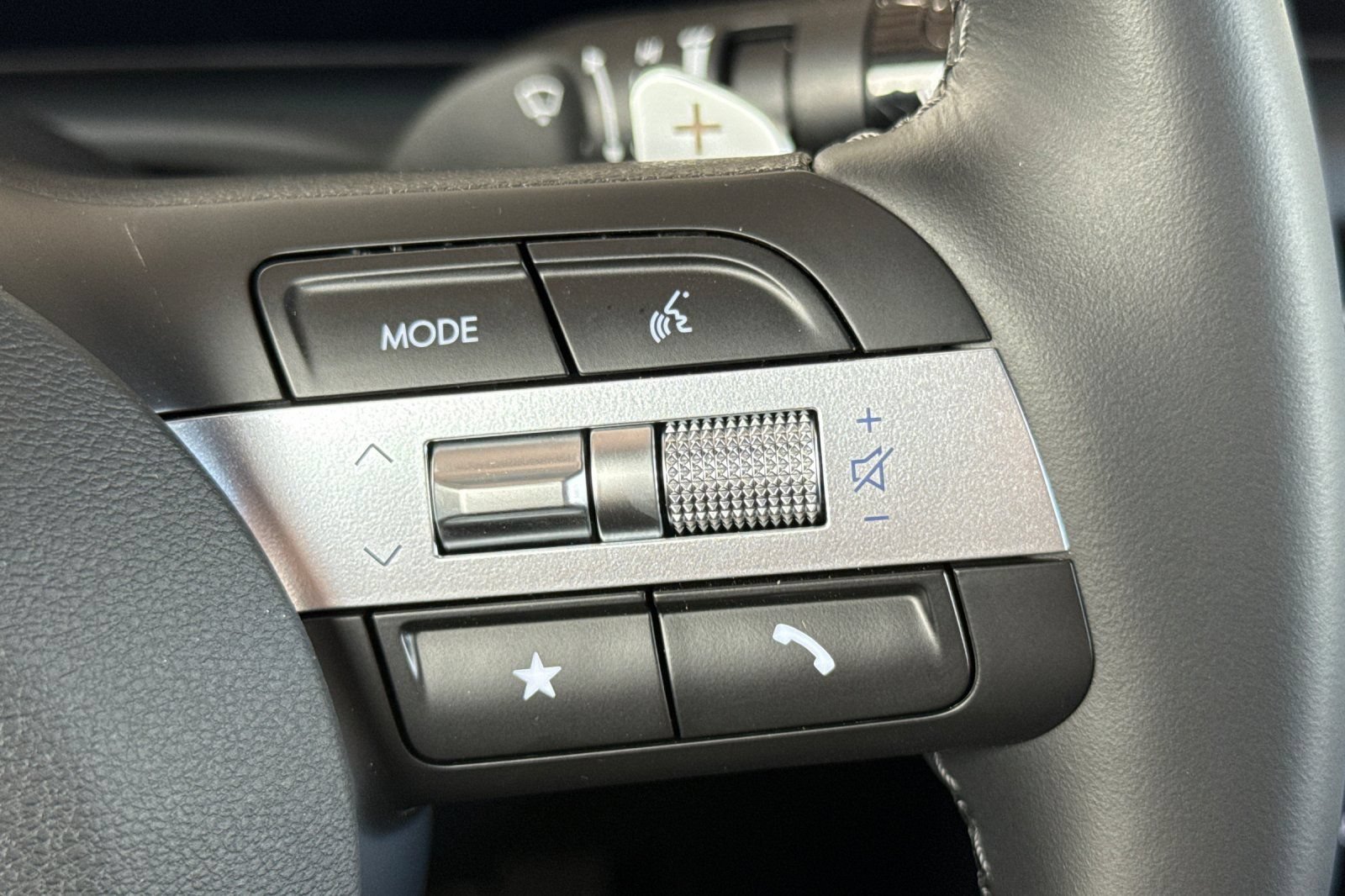 New 2025 Hyundai Santa Cruz XRT AWD/4WD image 32