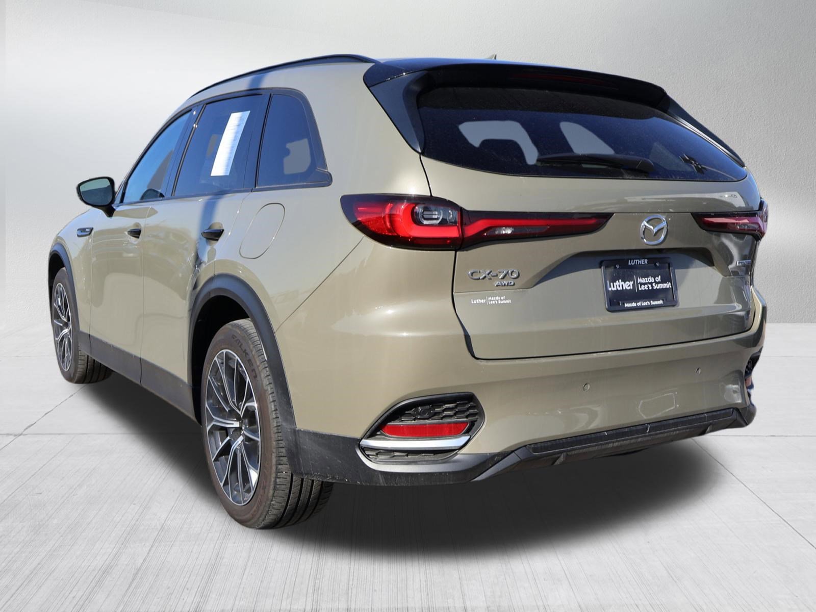 Certified 2025 MAZDA CX-70 Plug-In Hybrid w/ Premium Pkg image 5