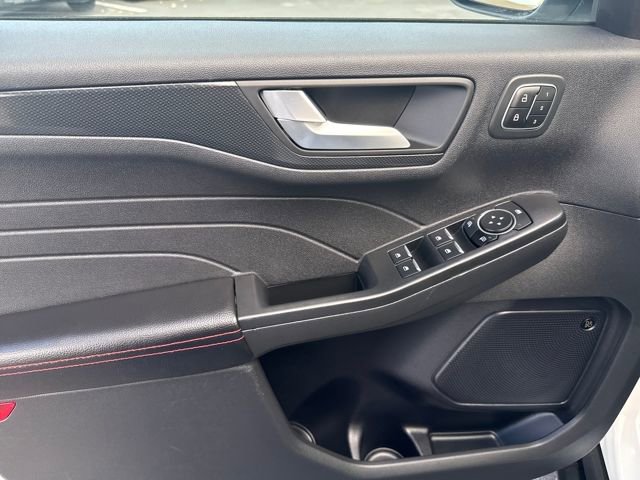 Used 2023 Ford Escape ST-Line Elite w/ Premium Technology Package image 9