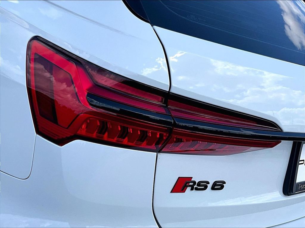 Used 2021 Audi RS 6 AWD/4WD image 21