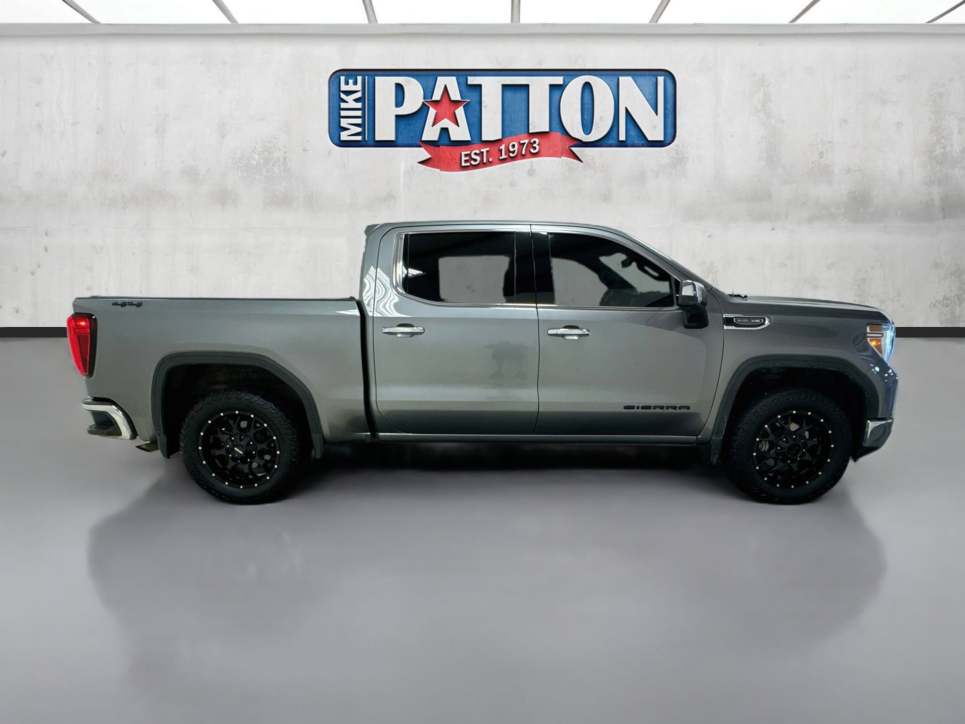 Used 2020 GMC Sierra 1500 SLT w/ SLT Premium Plus Package AWD/4WD image 8