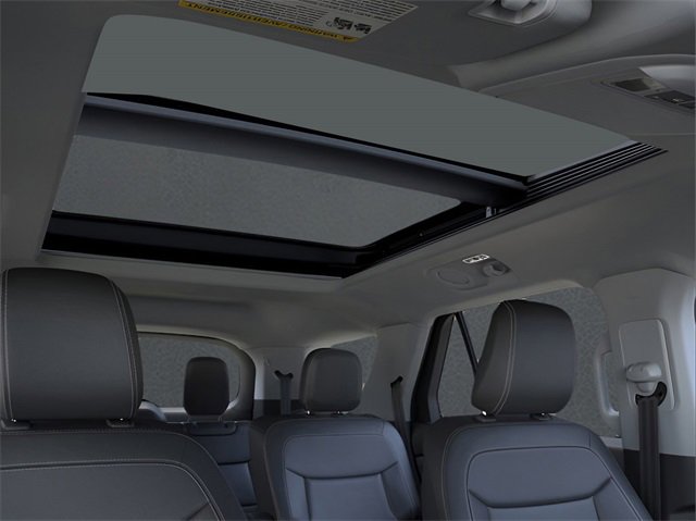 Used 2024 Ford Explorer XLT w/ Equipment Group 202A image 17