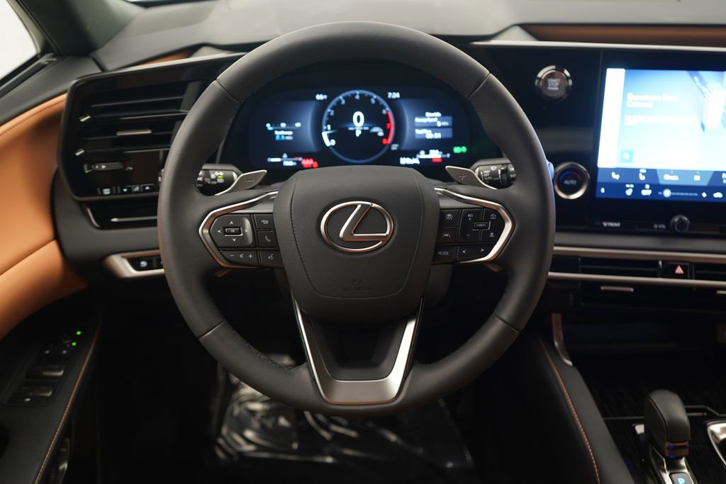 Used 2025 Lexus RX 350 FWD w/ Technology Package image 9
