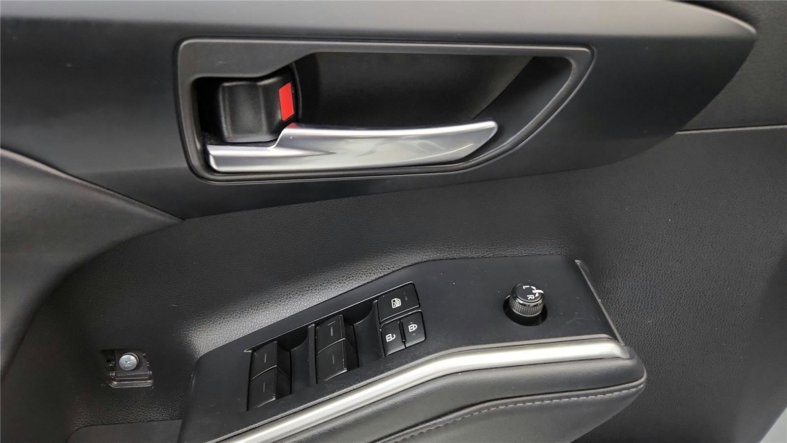 Used 2022 Toyota Highlander XLE image 21