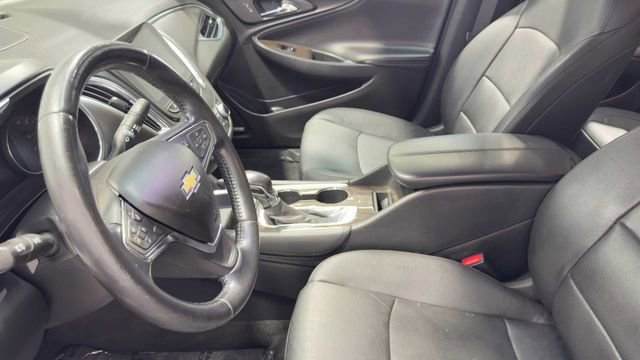 Used 2021 Chevrolet Malibu Premier FWD image 23
