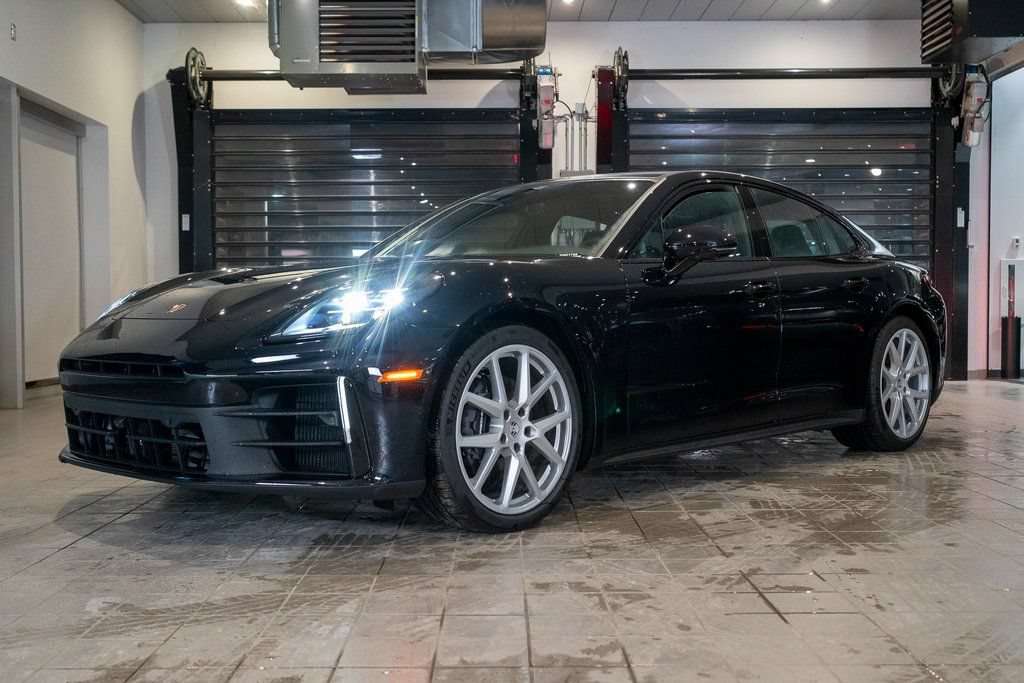 New 2026 Porsche Panamera 4 AWD/4WD image 1