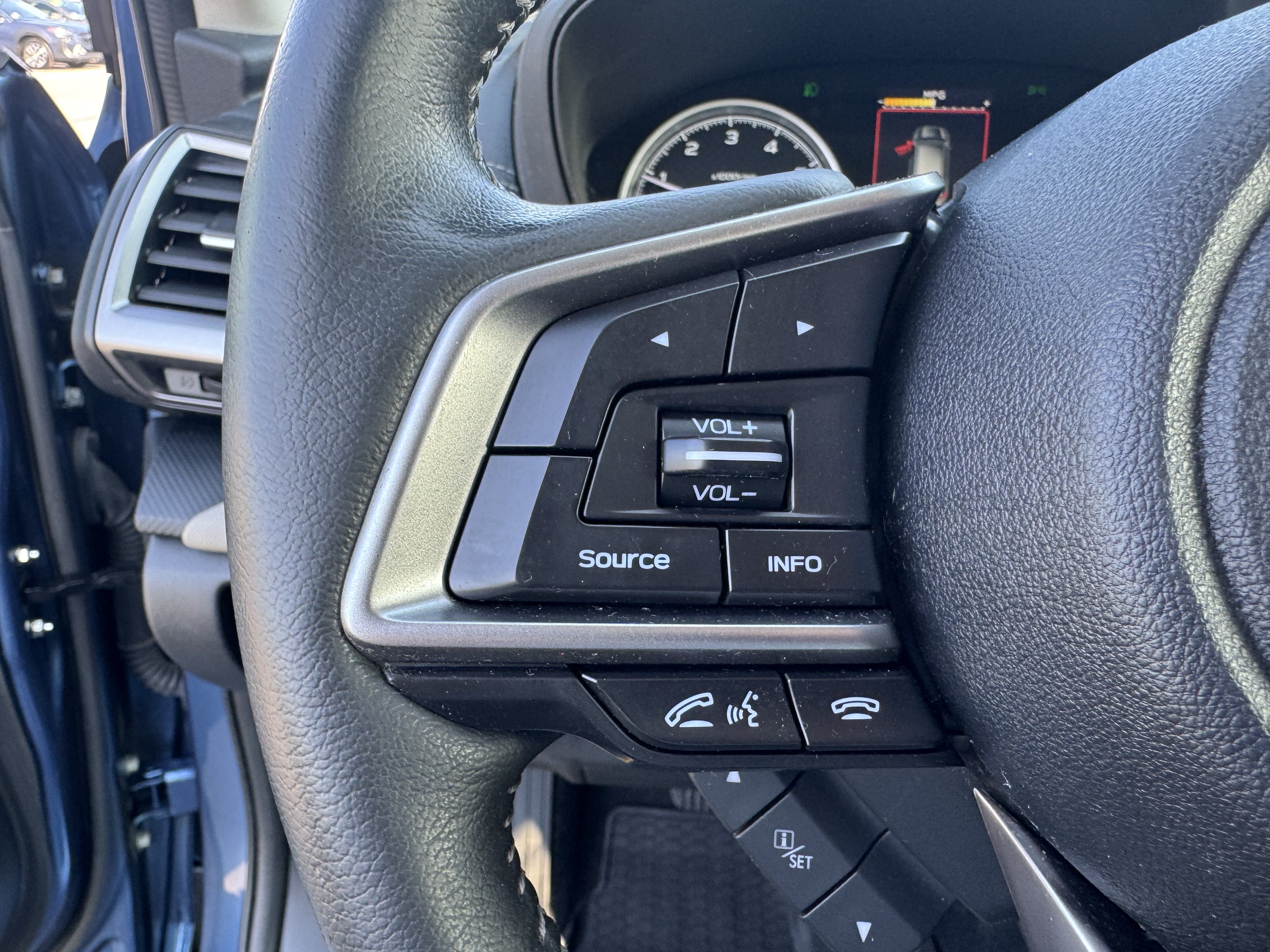 Used 2022 Subaru Forester Limited AWD/4WD image 18