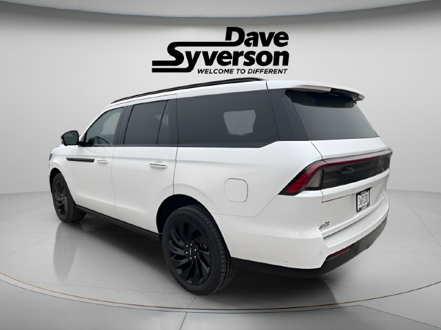 Used 2025 Lincoln Navigator Reserve w/ Jet Appearance Package AWD/4WD image 6