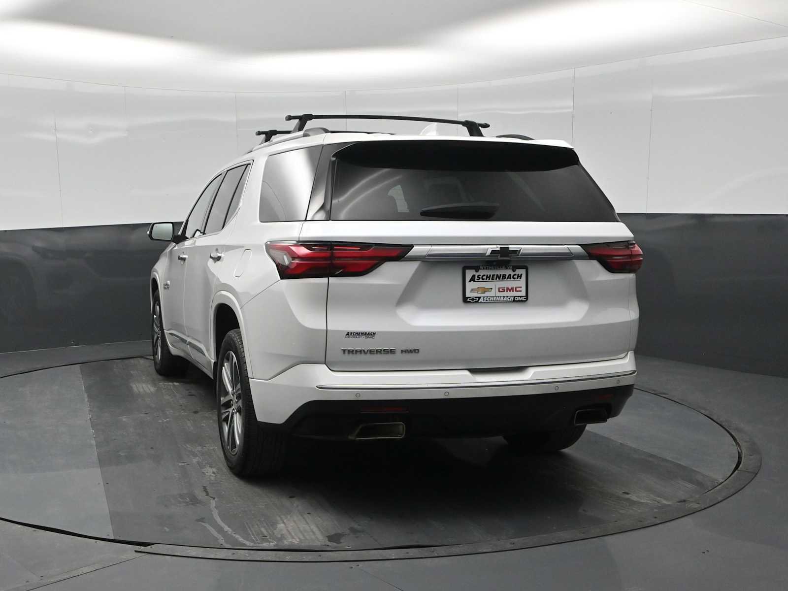 Used 2023 Chevrolet Traverse High Country image 7