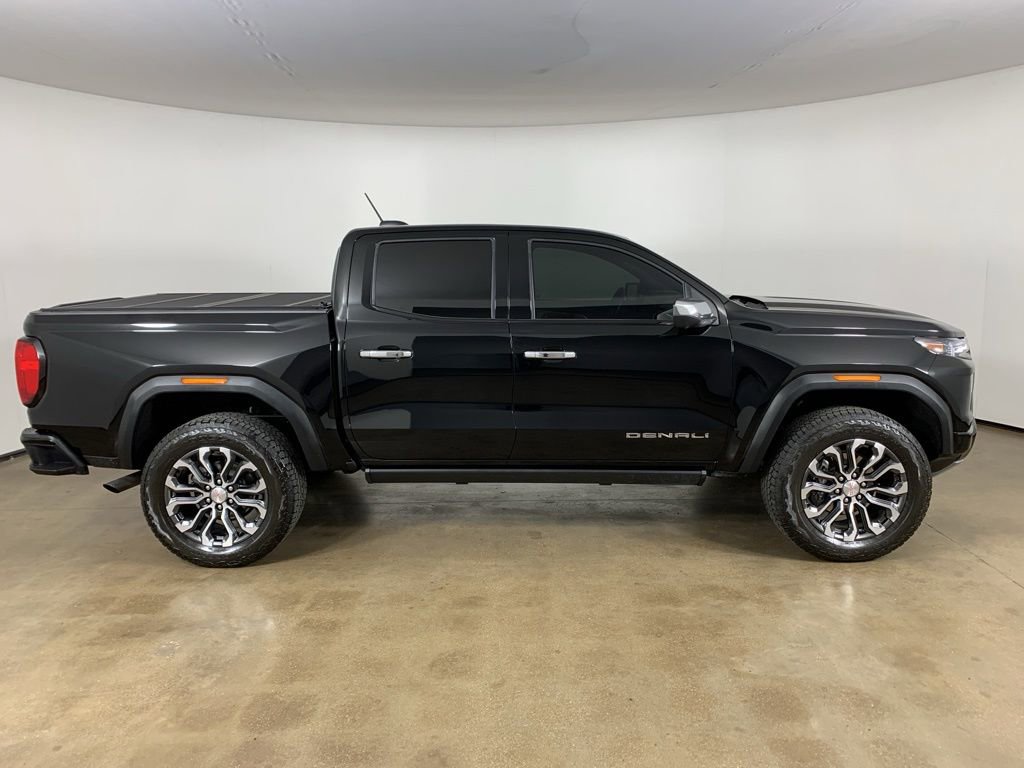 Used 2025 GMC Canyon Denali AWD/4WD image 8