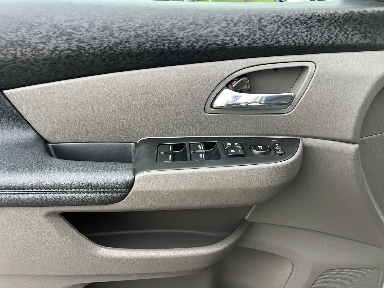 Used 2015 Honda Odyssey EX-L image 11