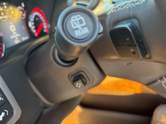 Used 2016 GMC Yukon Denali w/ Open Road Package image 12